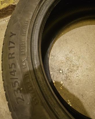 Treno estivo+invernale gomme 235/45 R17