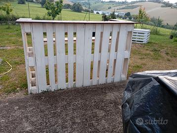 Mobile bar per esterno fatto in pallet