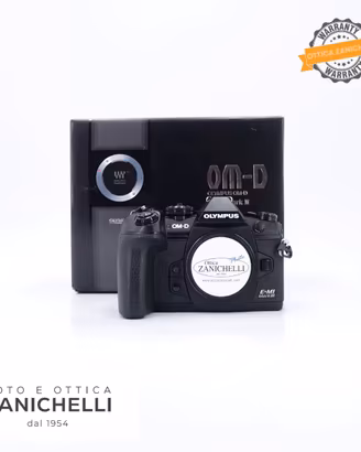 Olympus OM-D E-M1 III 8050 Scatti Usato (G804)