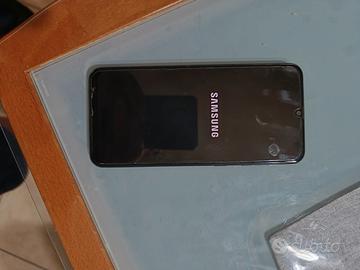 smartphone  Samsung Galaxy A50