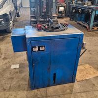 Taglierina per tubi idraulici con spellatubi