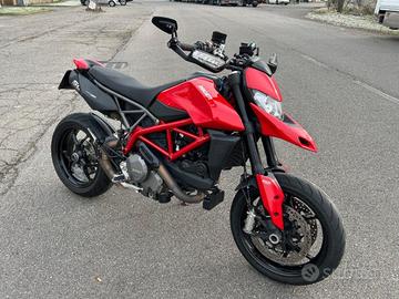 DUCATI Hypermotard 950