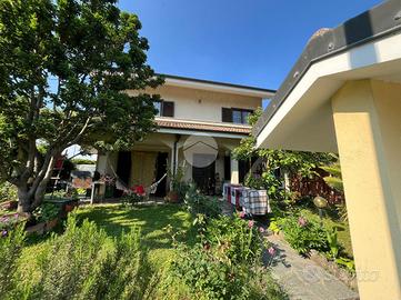 PORZIONE DI TRIFAMILIARE A SANGANO