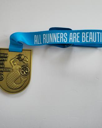 Kit Napoli City Half Marathon medaglia e maglia M