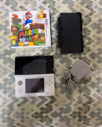 nintendo 3ds bianca + mario 3d land+ accessori