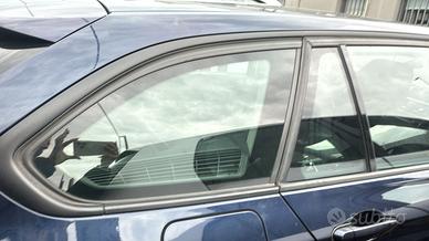 Vetro fisso posteriore dx BMW 320 anno 2012 statio