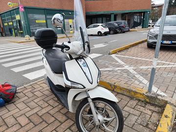 scooter 125 liberty abs