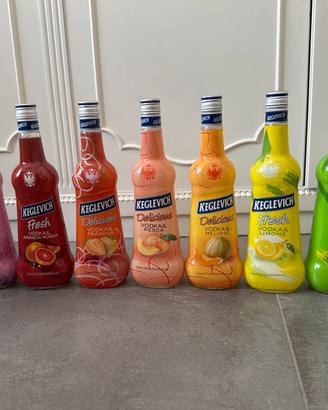 Collezione originale bottiglie vodka Keglevich