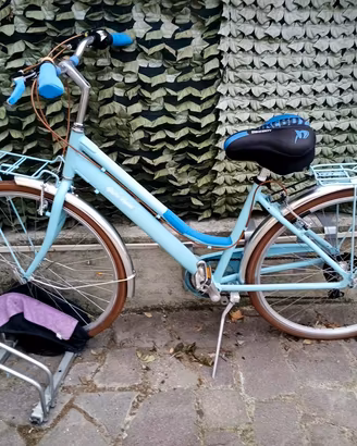 bicicletta  con cambio 6 velocita . 