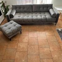 Divano con pouf NUOVO