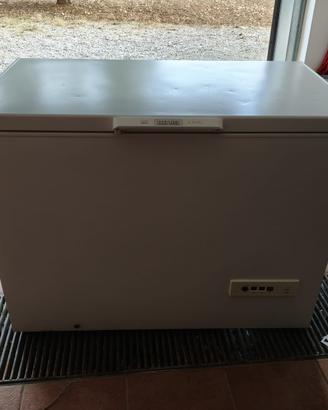 Congelatore a pozzo Ignis 225L