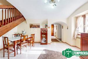 Soluzione indipendente con doppio ingresso, box e