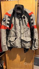 Giacche e pantaloni da moto