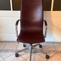 Poltrona direzionale in pelle bordeaux