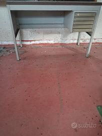 Tavolino in ferro