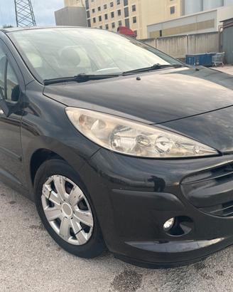 Peugeot 207 1.4 HDi 70CV 5p. X Line Mix
