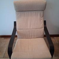 Poltrona ikea Poang con sgabello e cuscini 