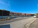 capannone-industriale-con-ampio-spazio-e-celle