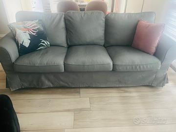 Divano Ektorp 3 posti