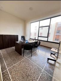 Stanza in ufficio varie disponibilità