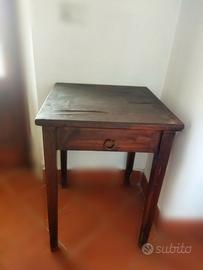 Tavolino rustico in legno