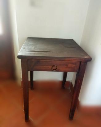 Tavolino rustico in legno