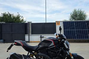 Ducati monster 821 Stealth