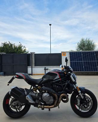 Ducati monster 821 Stealth