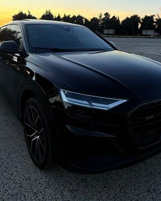 AUDI Q8 50 TDI QUATTRO S-LINE