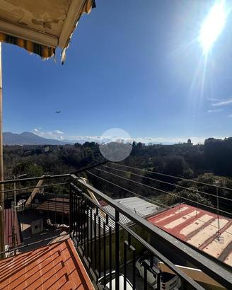 3 LOCALI A NAPOLI
