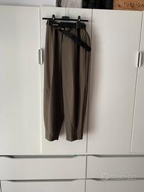 Pantaloni Zara simil cargo con cintura inclusa
