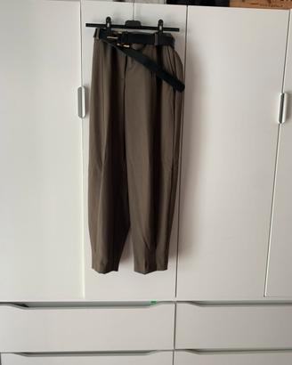 Pantaloni Zara simil cargo con cintura inclusa