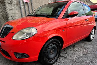 Lancia Ypsilon 1.3 MJT 90 CV Blue&Me