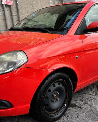 Lancia Ypsilon 1.3 MJT 90 CV Blue&Me