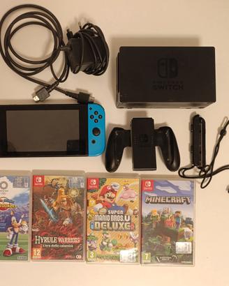 Nintendo Switch + 4 giochi – completa di accessori