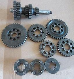 Gilera 50 4V 5V trial ingranaggi cambio e varie