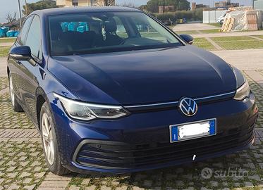 Volkswagen Golf serie 8 TGI DSG
