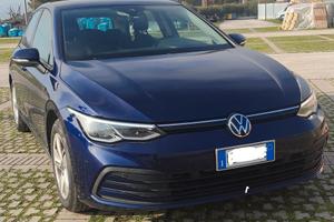 Volkswagen Golf serie 8 TGI DSG