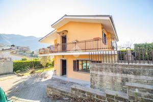 3 LOCALI A MONTASOLA