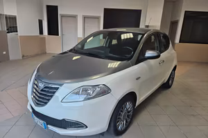 Lancia Ypsilon 1.2 69 CV 5 porte GPL Ecochic Silve