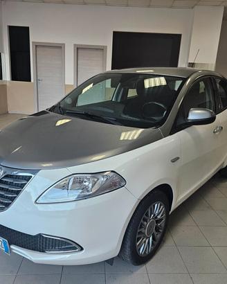 Lancia Ypsilon 1.2 69 CV 5 porte GPL Ecochic Silve