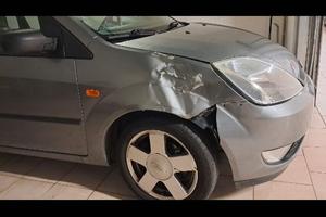 Ford fiesta 2004 , usata