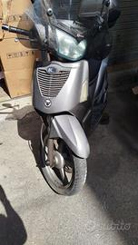 Scooter Kimko People 200
