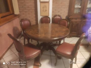  in legno massello e radica di noce con sedie