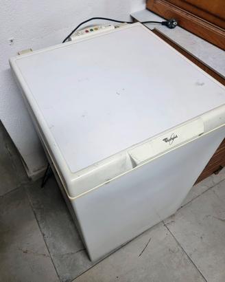 congelatore a pozzetto  Whirlpool 