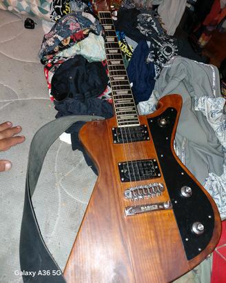 liuteria padovana chitarra elettrica ace freley