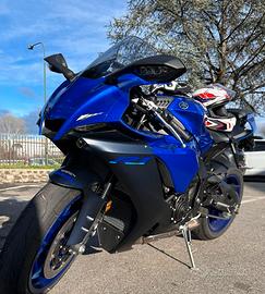 YAMAHA R1 MOD. 2023