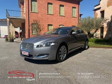 Jaguar XF Berlina XF 2.2d Luxury 200cv auto