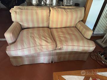 Divani in coppia cuscini in piume.