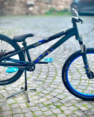Bici da dirt 24” Scott Voltage